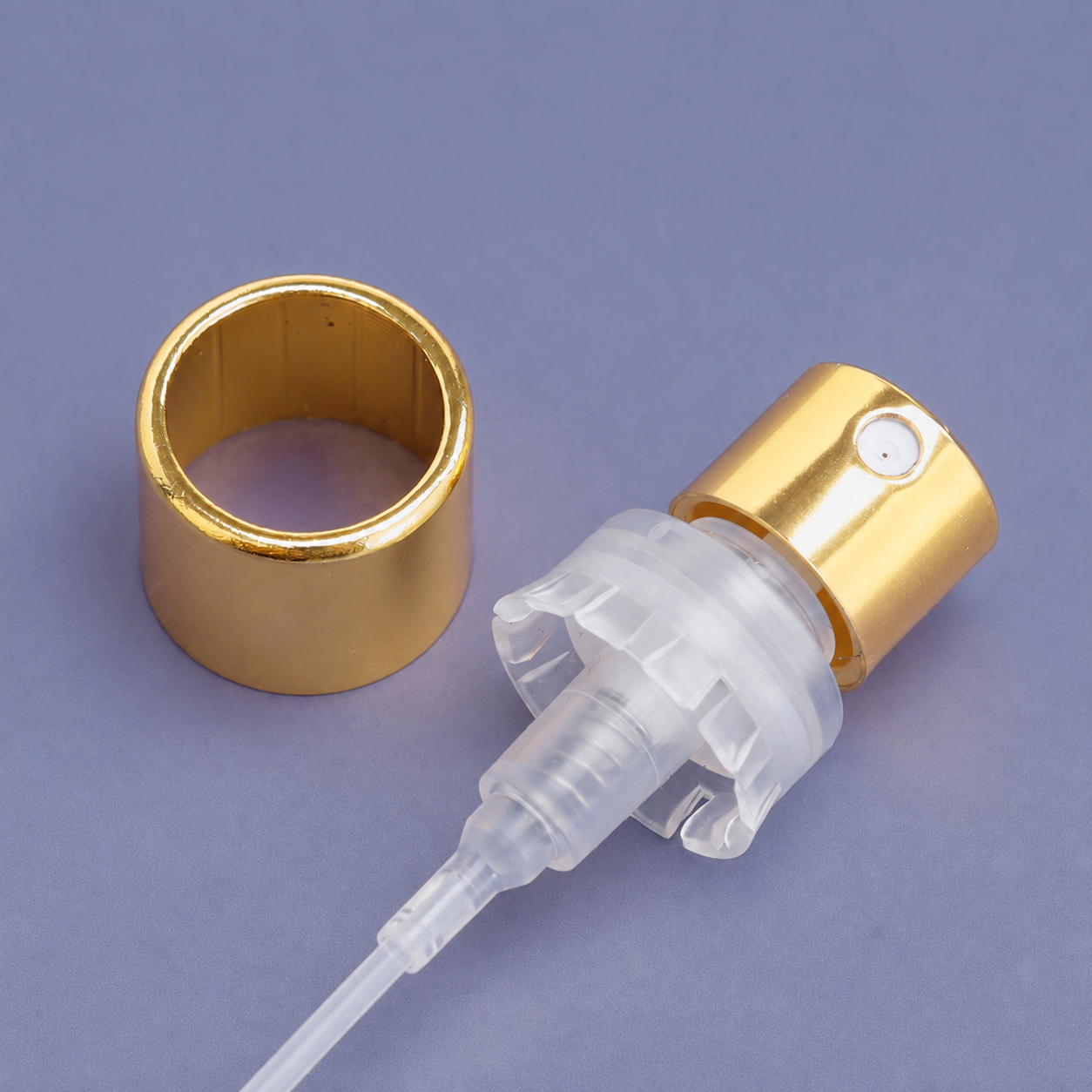 Wholesale 15mm Gold Plastic-Mount Perfume Spray Pump with Collar
