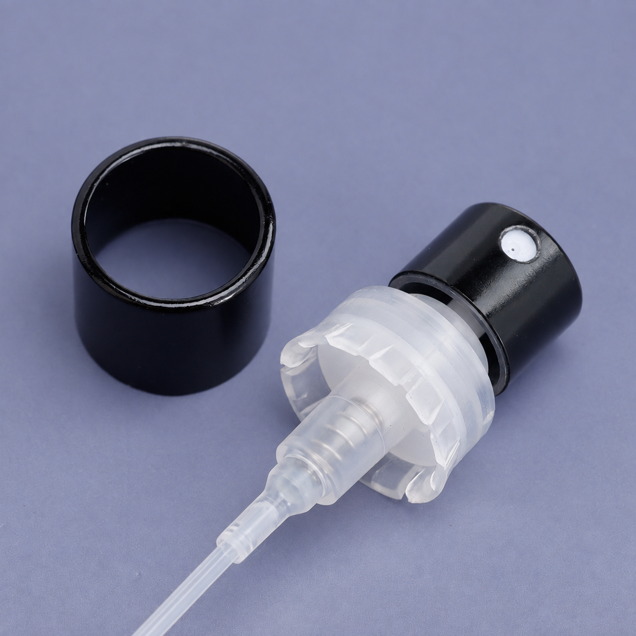 Wholesale 15mm Black Plastic-Mount Perfume Spray Pump with Collar